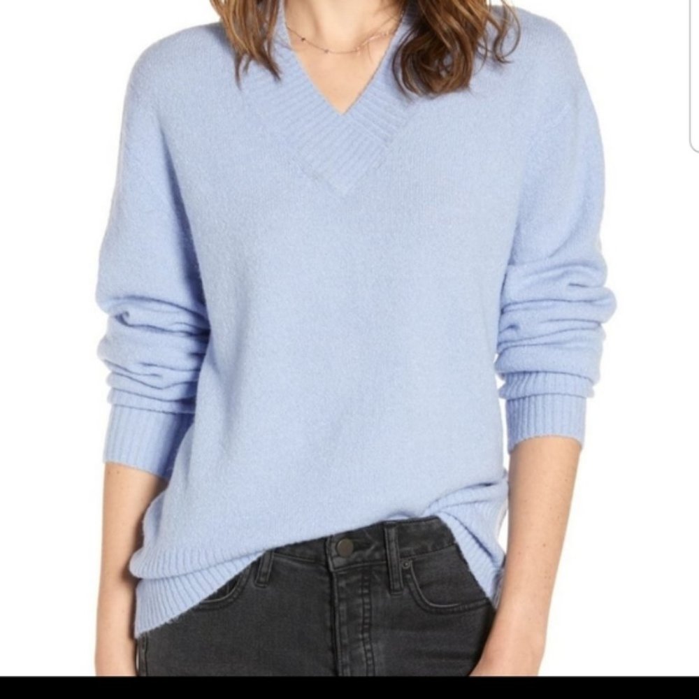 V-neck sweater- fits like 6-8/Med